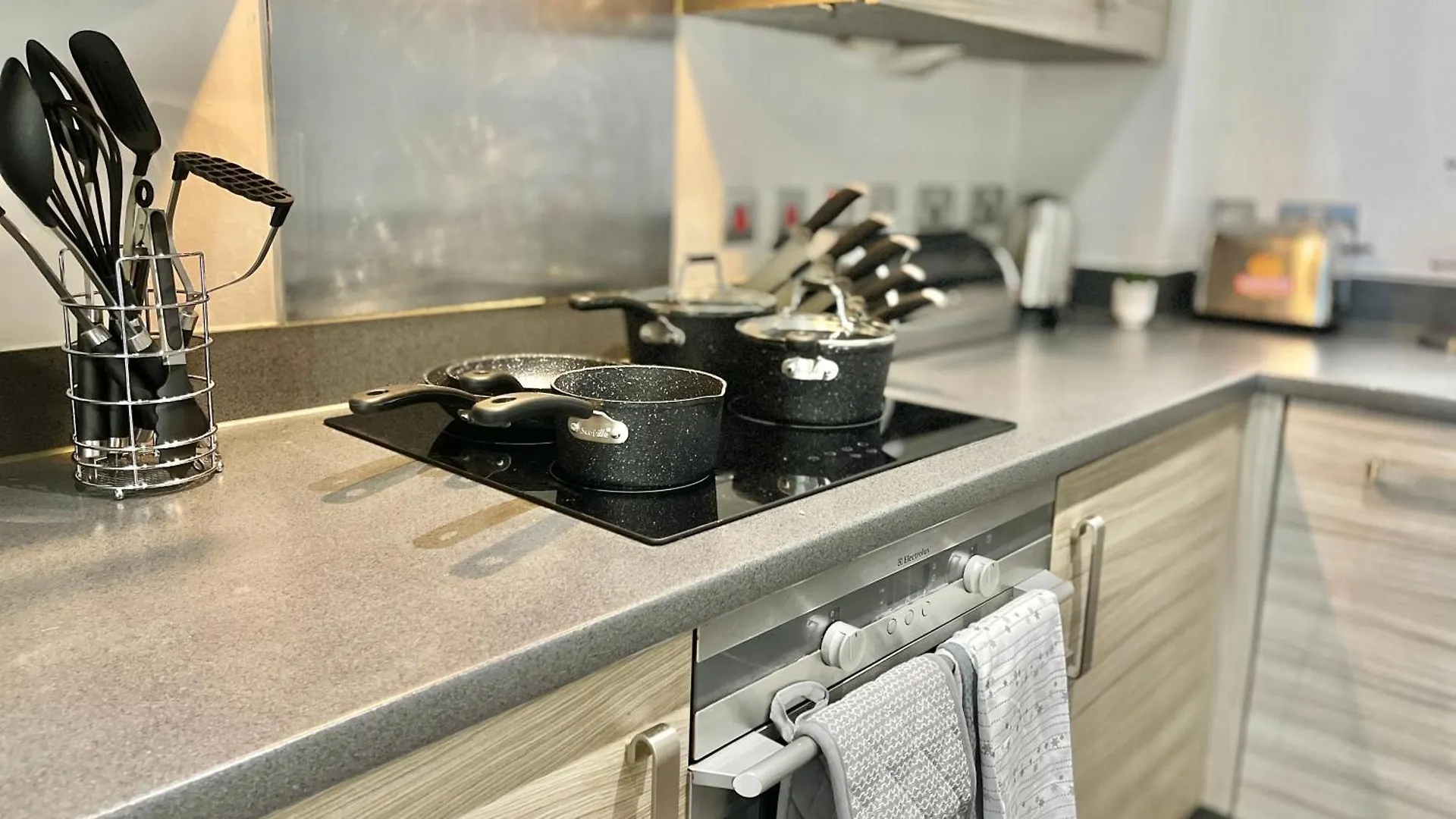 Chic & Spacious Accommodation In Stratford Westfield - O2 Arena & London Stadium